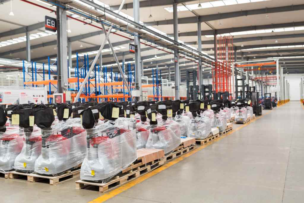 commercial storage for tools and equipment in Florida